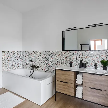 Charmante Maison - Le Coeur Des Hommes - Wifi, Balneo, Hammam * Beaupréau-en-Mauges