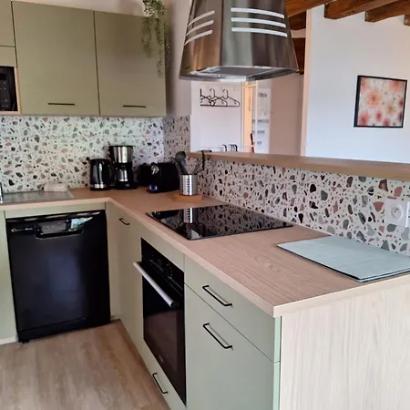 Holiday home Charmante Maison - Le Coeur Des Hommes - Wifi, Balneo, Hammam *